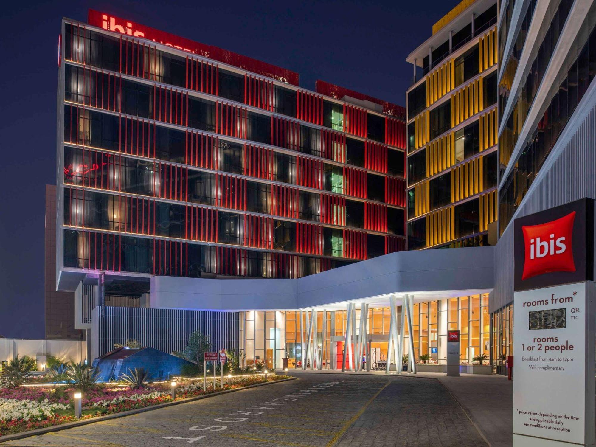 Ibis Doha Hotel Exterior foto